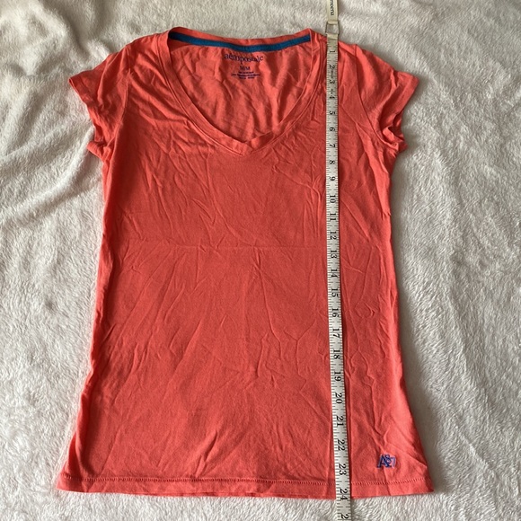 Aeropostale v-neck tshirt (M) - Picture 4 of 5